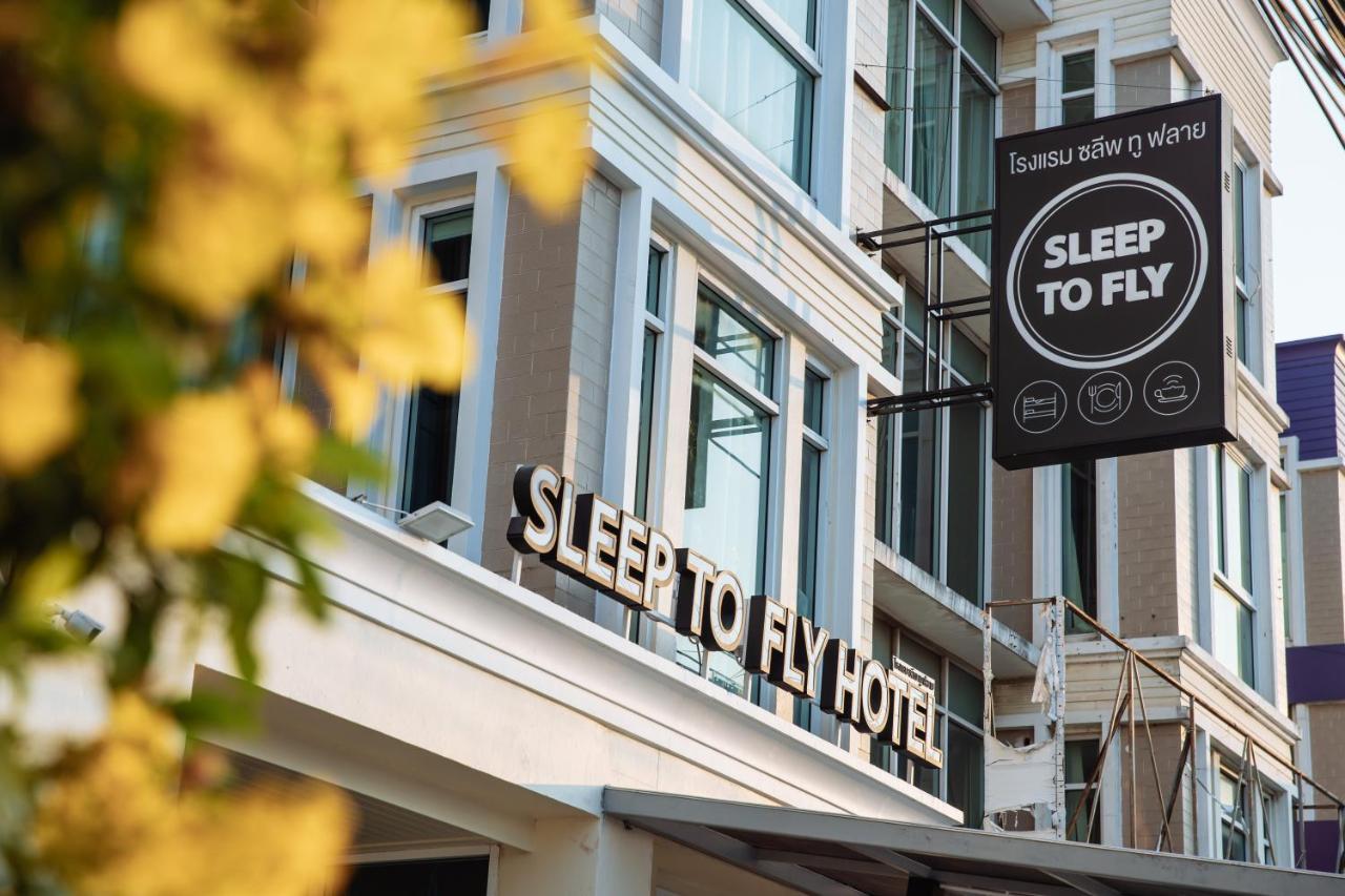 Sleep To Fly Hotel & Hostel Suvarnabhumi Airport Bangkok Bagian luar foto