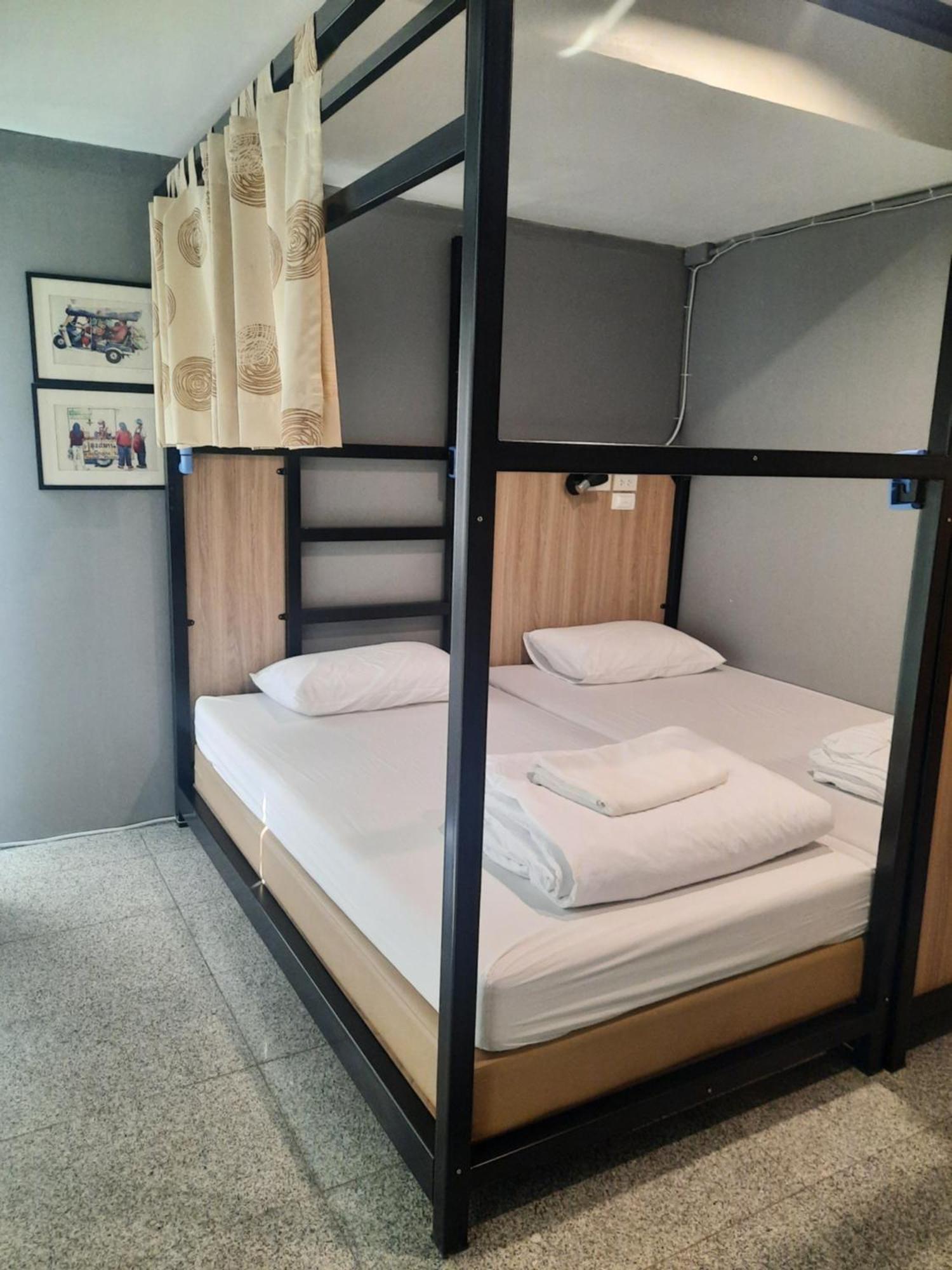 Sleep To Fly Hotel & Hostel Suvarnabhumi Airport Bangkok Bagian luar foto